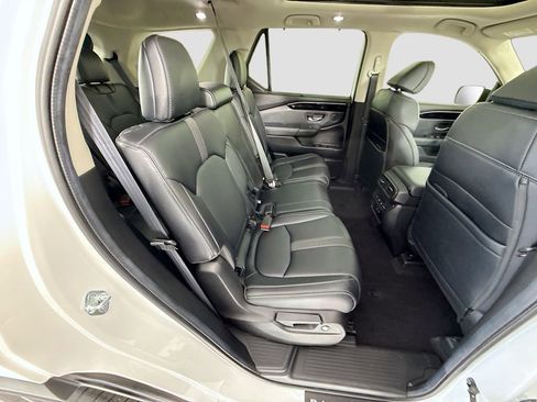 Certified 2024 Honda Pilot Touring image 23