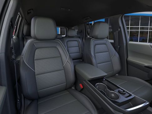 New 2026 Chevrolet Equinox LT w/ Convenience Package II AWD/4WD image 16