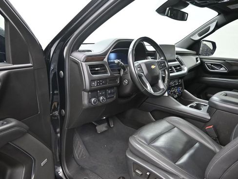 Used 2023 Chevrolet Suburban LT w/ LT Signature Package image 10