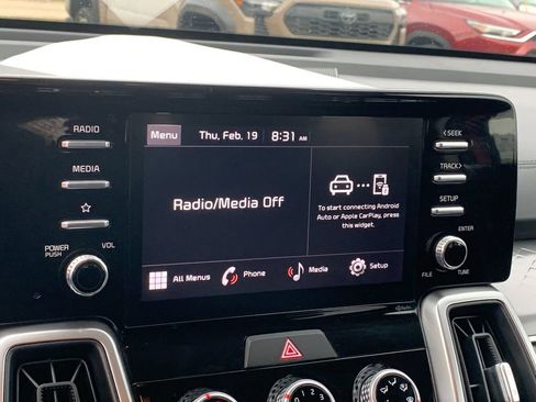 Used 2023 Kia Sorento LX image 24