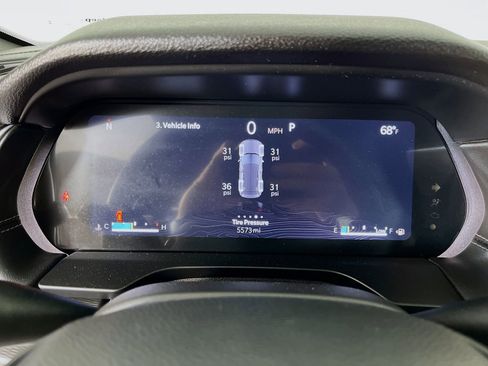 Used 2025 Jeep Grand Cherokee Laredo X w/ Luxury Tech Group I RWD image 17