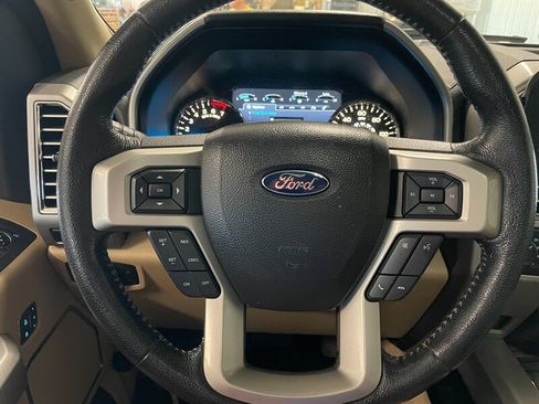 Used 2016 Ford F150 Lariat w/ Equipment Group 502A Luxury AWD/4WD image 10