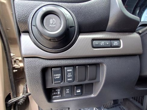 Used 2021 Nissan Titan PRO-4X w/ Pro-4x Convenience Package AWD/4WD image 53
