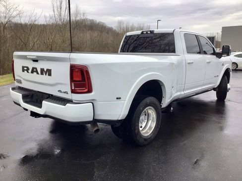 Used 2025 RAM 3500 Longhorn image 13