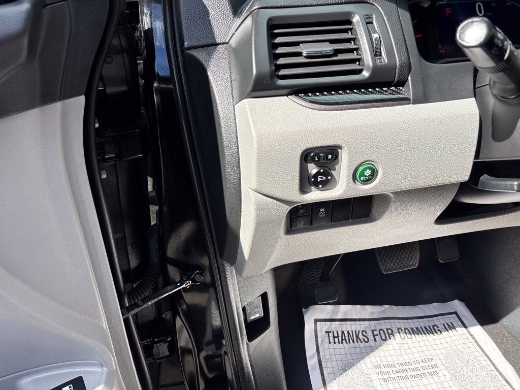 Used 2021 Honda Pilot EX image 11