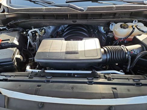 Used 2024 Chevrolet Tahoe Z71 w/ Luxury Package AWD/4WD image 13