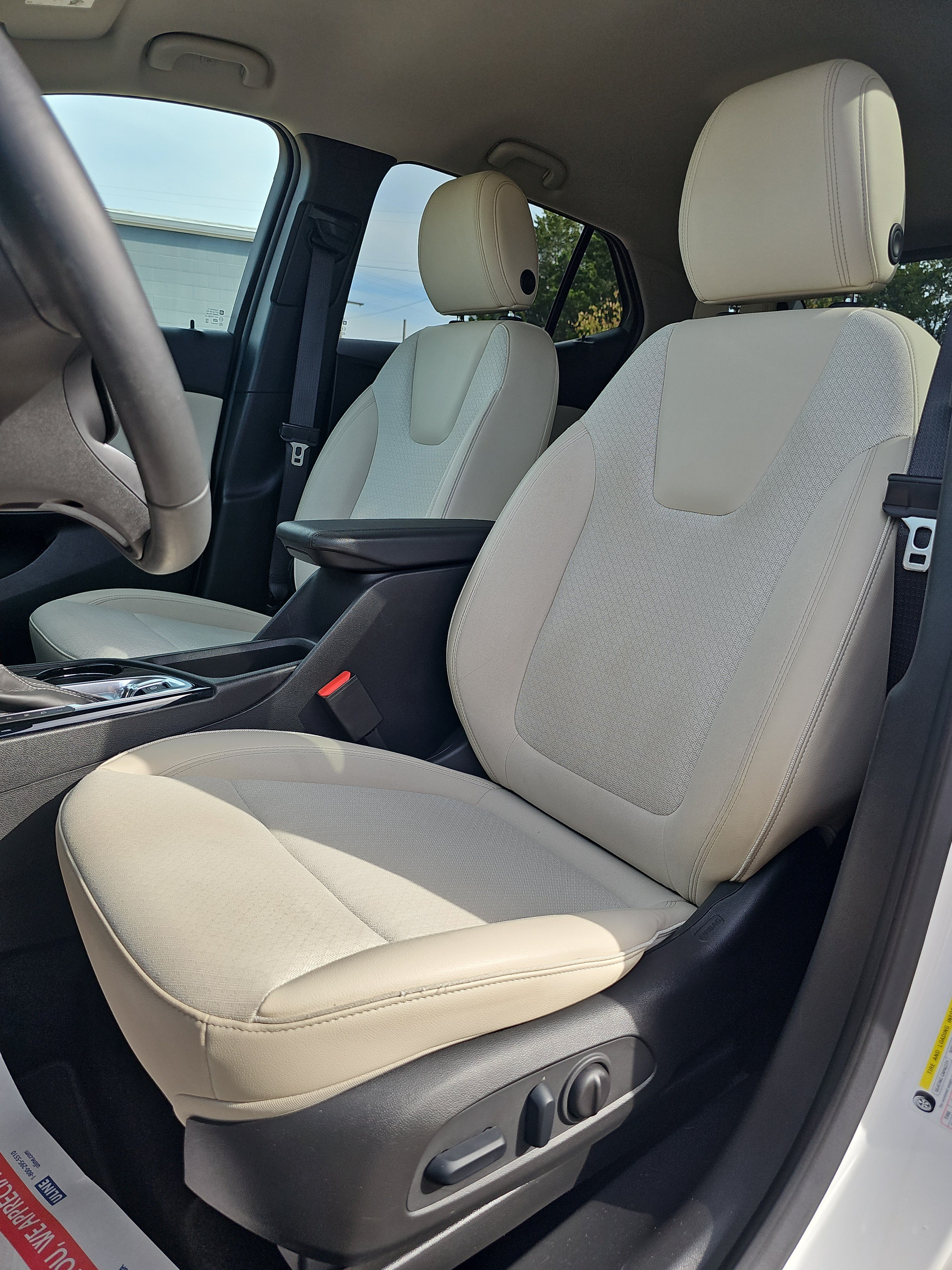 Used 2023 Buick Encore GX Select w/ Safety Package II AWD/4WD image 19