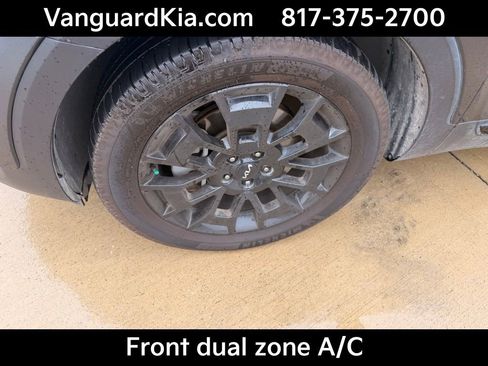 Certified 2022 Kia Telluride SX w/ Nightfall Edition Package image 8