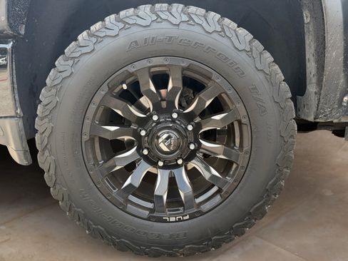 Used 2022 Chevrolet Silverado 2500 Custom w/ Custom Value Package AWD/4WD image 22