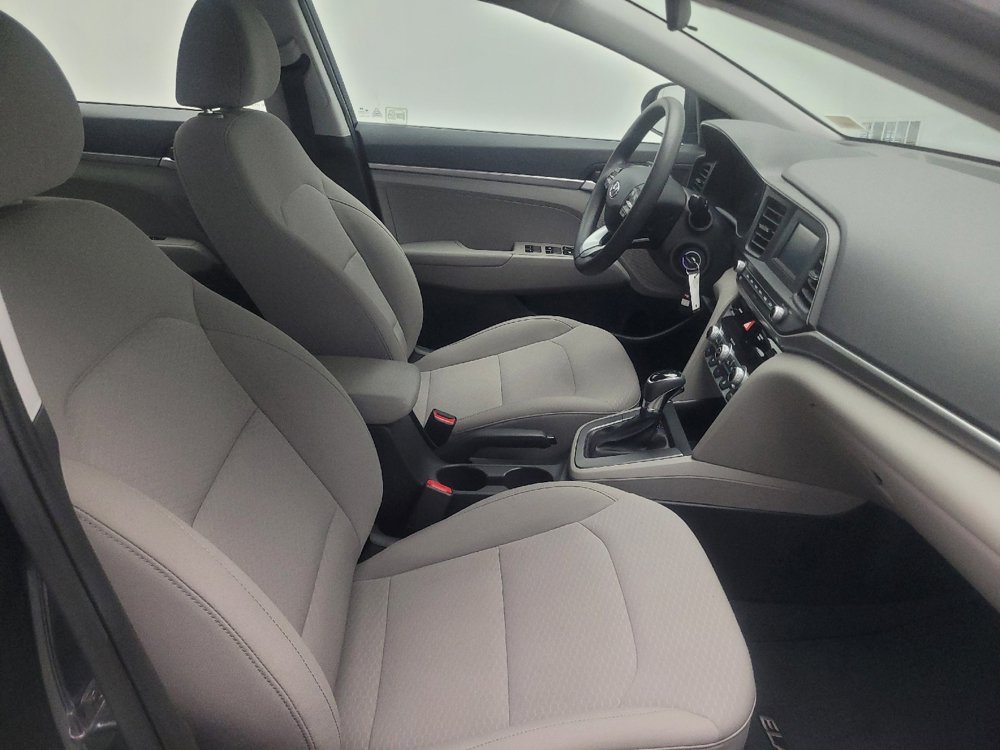 Used 2020 Hyundai Elantra SE FWD image 21