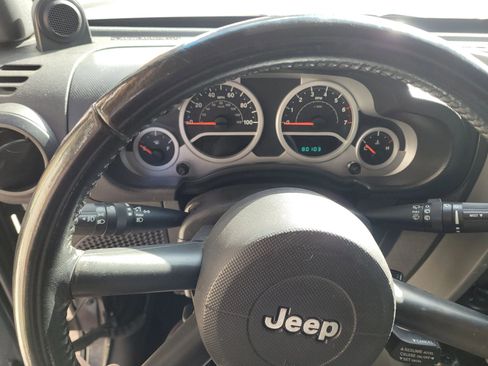Used 2007 Jeep Wrangler Unlimited Rubicon w/ Dual Top Group image 7