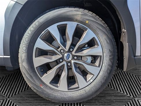 New 2025 Subaru Outback Limited image 9