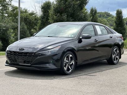Used 2023 Hyundai Elantra SEL w/ Convenience Package