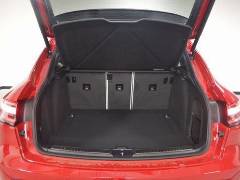 New 2026 Porsche Macan image 37