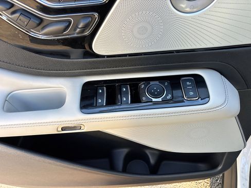 New 2026 Lincoln Aviator Reserve AWD/4WD image 13