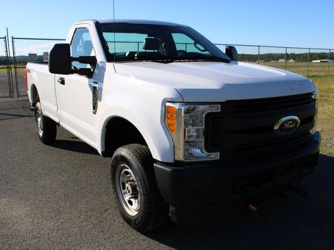 Used 2017 Ford F250 XL w/ Snow Plow Prep Package AWD/4WD image 3