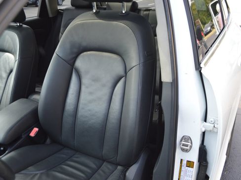 Used 2011 Audi Q5 3.2 Premium Plus AWD/4WD image 17