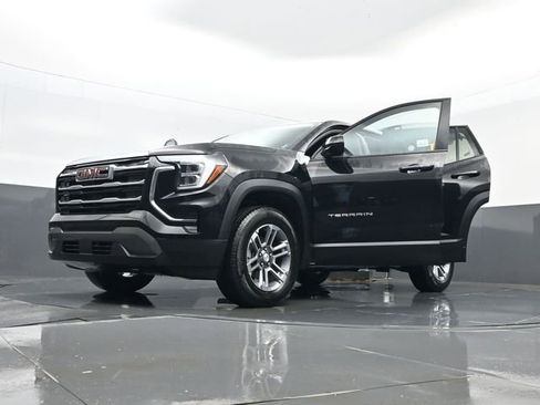 Used 2025 GMC Terrain Elevation image 33