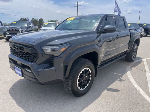 Used 2024 Toyota Tacoma TRD Off-Road w/ TRD Off Road Upgrade Package AWD/4WD image 1