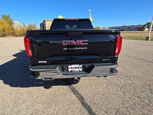 Used 2024 GMC Sierra 1500 SLT w/ X31 Off-Road Package image 8