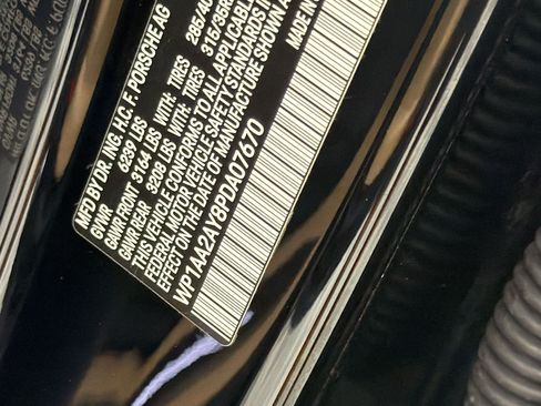 Certified 2023 Porsche Cayenne AWD/4WD image 25