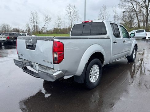 Used 2017 Nissan Frontier SV image 5
