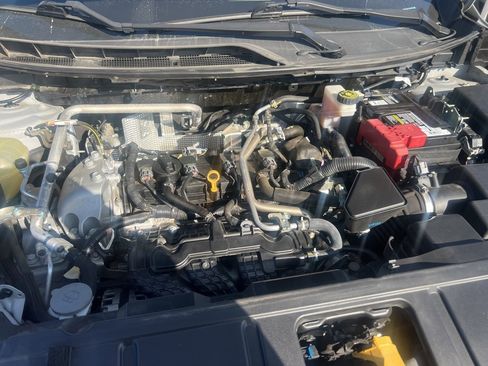 Used 2021 Nissan Rogue SL image 12