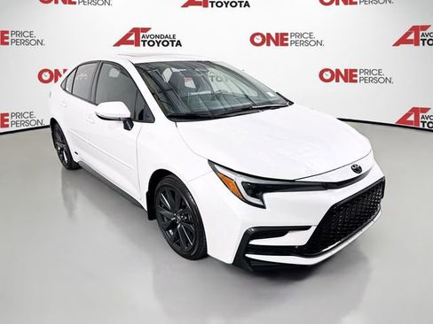 Certified 2025 Toyota Corolla SE w/ SE Premium Package image 1