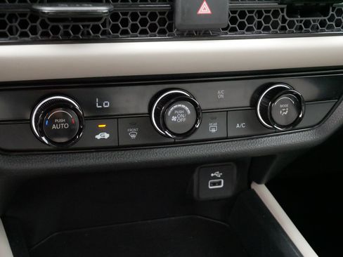 Used 2024 Honda HR-V LX image 23