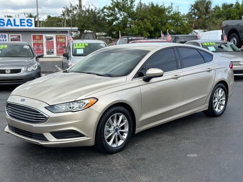 Used 2017 Ford Fusion SE image 44