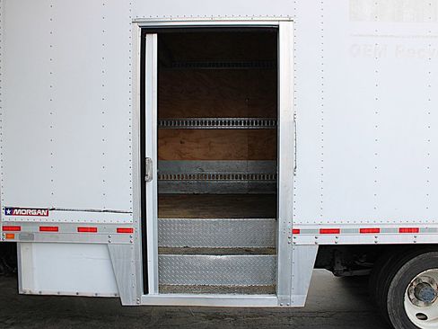 Used 2018 Isuzu NPR image 7