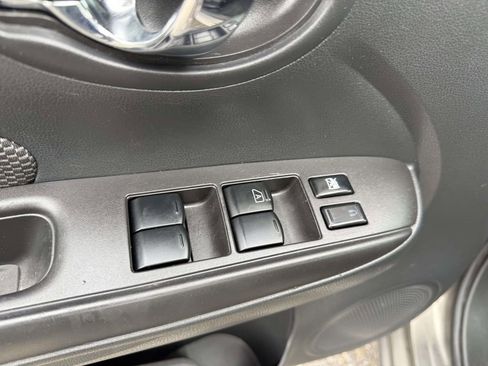 Used 2017 Nissan Versa SV image 13