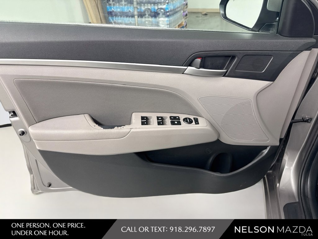 Used 2020 Hyundai Elantra SEL FWD image 17
