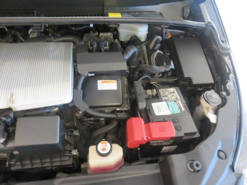 Used 2018 Toyota Prius Prime Premium FWD image 51