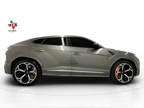 Used 2021 Lamborghini Urus AWD/4WD image 44
