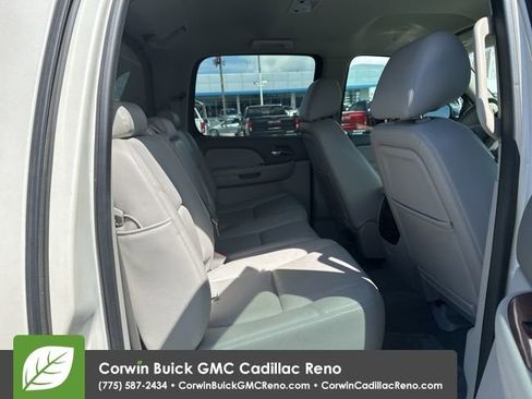 Used 2012 Chevrolet Avalanche LTZ image 14