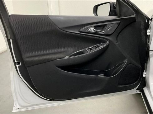 Used 2024 Chevrolet Malibu RS FWD image 16