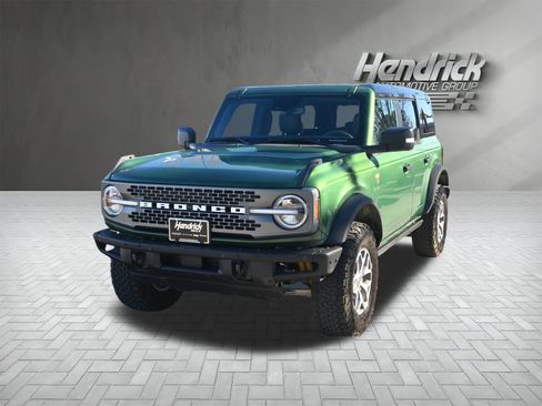 Used 2024 Ford Bronco Badlands image 6