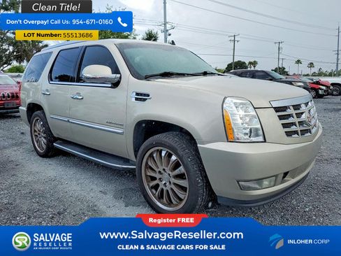 Used 2013 Cadillac Escalade 2WD image 5
