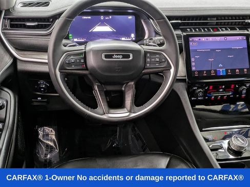 Used 2023 Jeep Grand Cherokee L Limited w/ Black Appearance Package AWD/4WD image 4