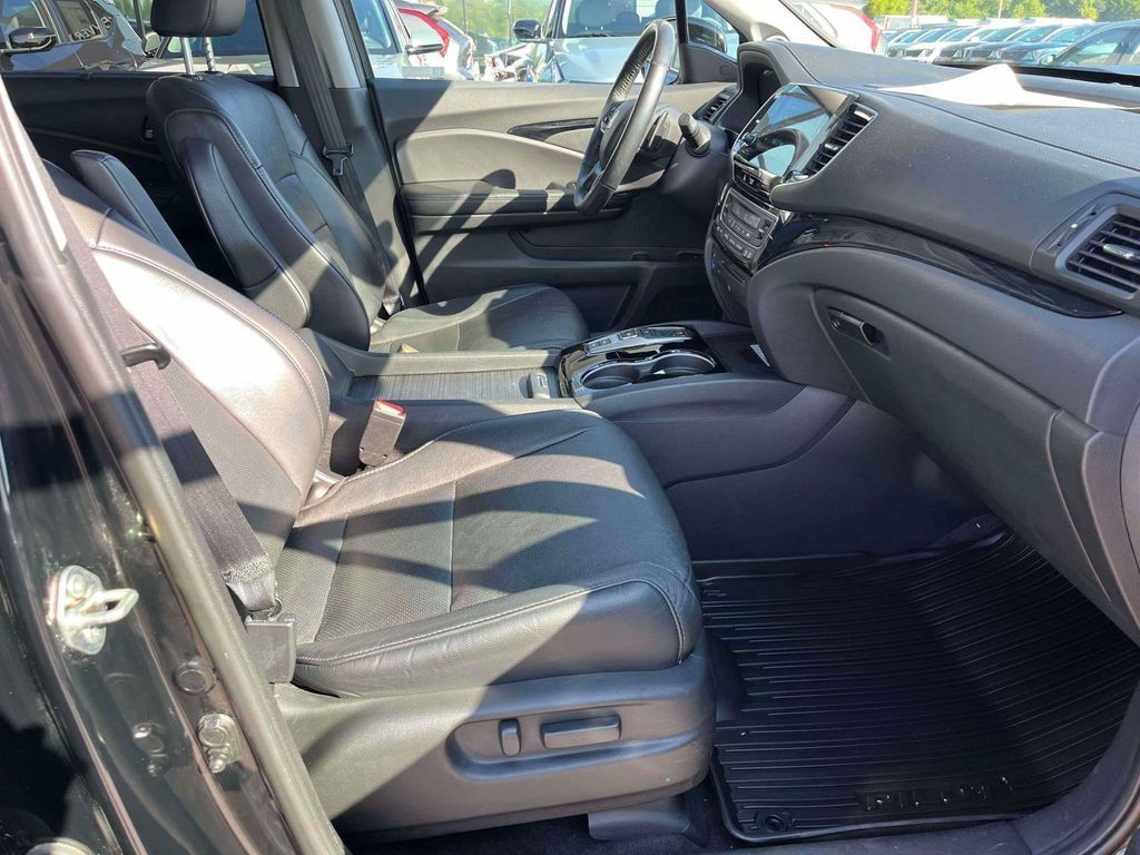 Used 2019 Honda Pilot Elite image 13