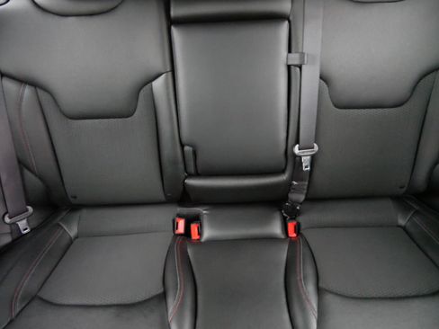 Used 2024 Jeep Compass Trailhawk image 13