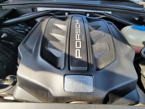 Used 2017 Porsche Macan GTS w/ Premium Package Plus image 20