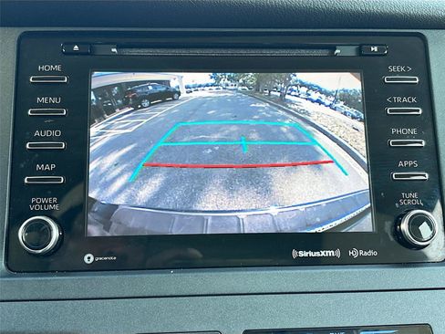 Used 2020 Toyota Sienna LE FWD image 13