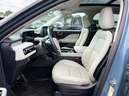 Used 2025 Lincoln Aviator Reserve w/ Jet Appearance Package AWD/4WD image 14