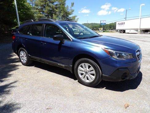 Used 2019 Subaru Outback 2.5i AWD/4WD image 6