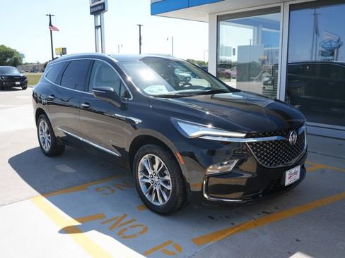 Used 2024 Buick Enclave Avenir w/ Avenir Technology Package AWD/4WD image 36