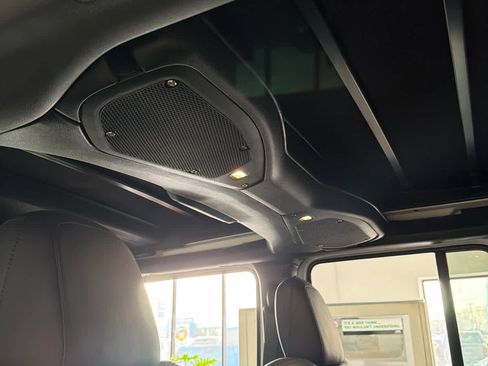 New 2025 Jeep Wrangler Unlimited Rubicon 392 image 19