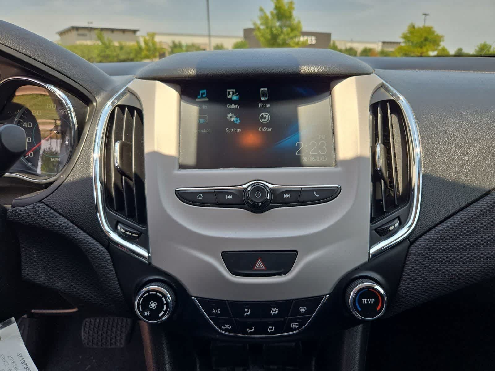 Used 2018 Chevrolet Cruze LS FWD image 23