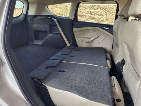 Used 2017 Ford Escape SE w/ Equipment Group 201A AWD/4WD image 82
